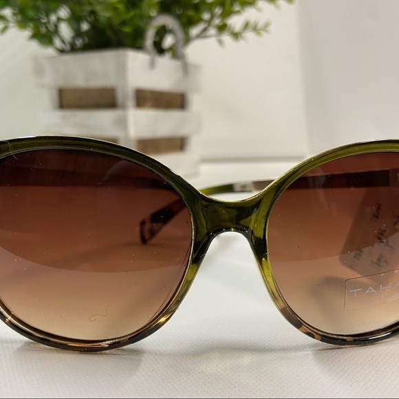Tahari by Elie Tahari Oversized Slight Cat Eye Sunglasses, Honey Tortoise/Gold - Picture 5 of 10